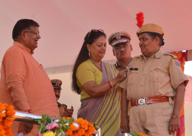 सरकार ने पुलिसकर्मियों को दी सौगात बीमा 10 गुना बढ़ाया