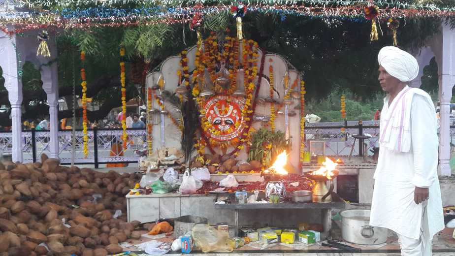 उखलाना गाँव में तेजादशमी पर श्री देहलवाल जी महाराज के मेले उमड़ा भक्तों का जनसेलाब