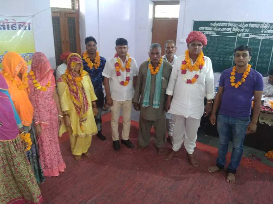 निविरोध बने आनन्दी लाल उपसरपंच