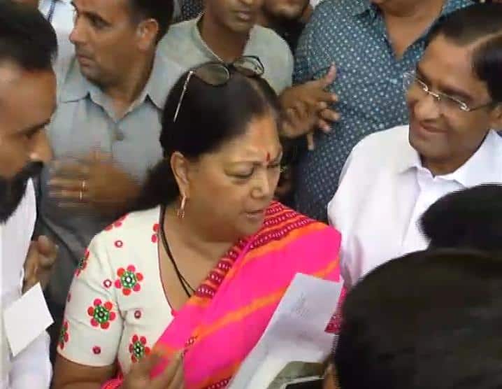 BJP workers will not tolerate insult of Sangh: Raje DAINIKREPORTERS