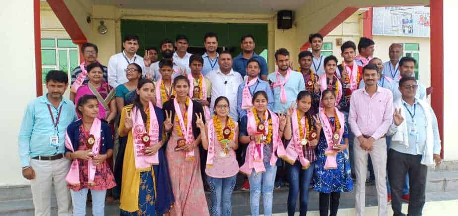 Honor of talent in Shiva Public School dainikreporters