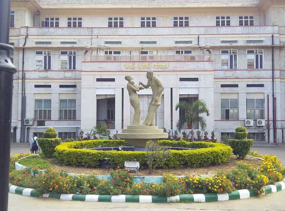 Jaipur / कोरोना वायरस- एसएमएस मेडिकल कालेज केंटीन का नौकर पोजिटिव , केंटीन सीज मचा हडकंप
