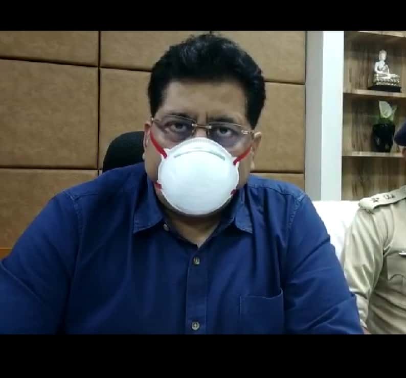Bhilwara / भीड जुटी तो कल से नही मिलेगी राशन सामग्री,निजी क्लिनिको के चिकित्सक अधिगृहित- कलेक्टर राजेन्द्र भट्ट