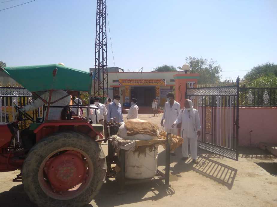 सोहैला मे कोरोना से बचाव को लेकर पंचायत में करवाया सोडियम हाइपोक्लोराइट स्प्रे का छिड़काव