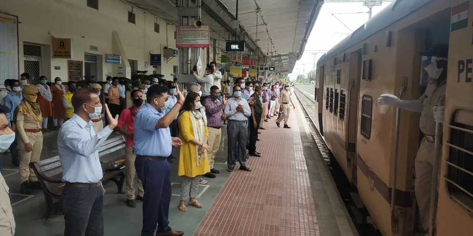 भीलवाडा से 1456 यात्रियों को लेकर ट्रेन बिहार रवाना