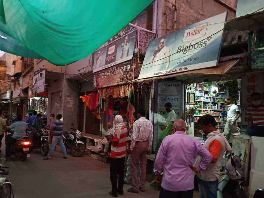 जहाजपुर:दिनदहाड़े बदमाशों ने उड़ाई नकदी, केमरे हुए कैद