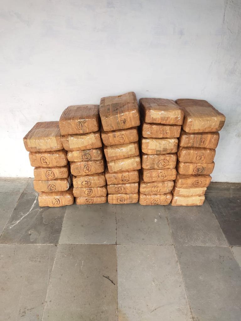 आंध्र प्रदेश से राजस्थान में सप्लाई के लिए आया 180 किलो गांजा पकडा 4 गिरफ्तार