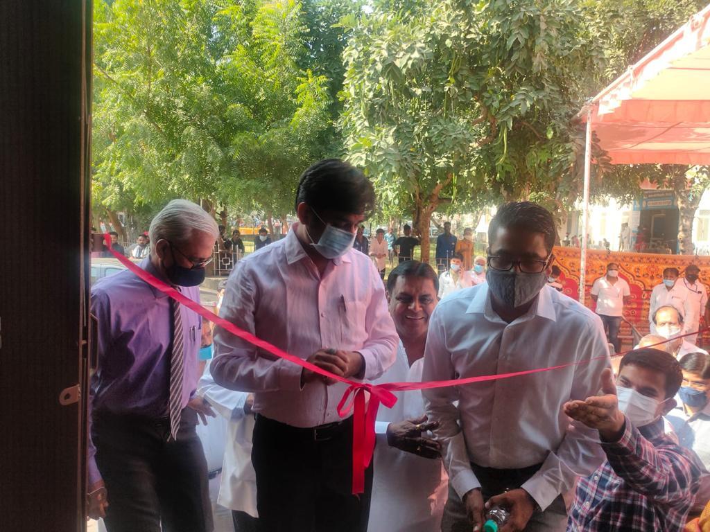 भीलवाड़ा एमजीएच में NRI विद्यार्थियों ने 25 लाख का ऑटो डीजी सेट किया भेंट,अनूठी पहल