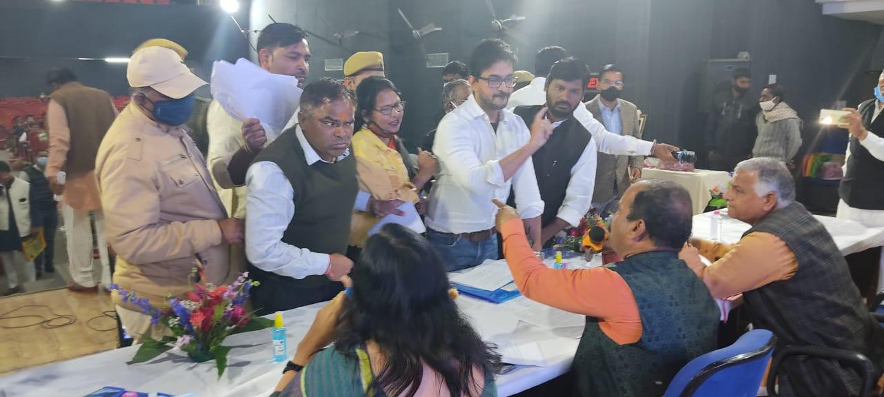 BhilwaraNagar Parishad budget of Rs 247 crore 28 lakh passed amid uproar