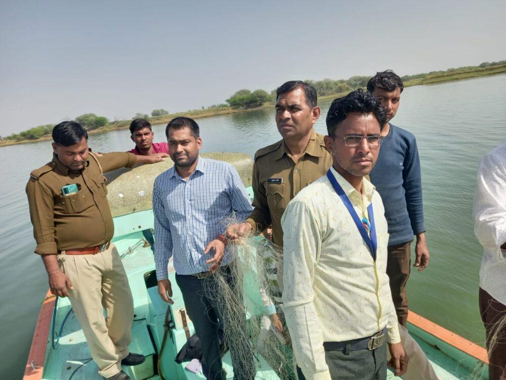 Action to prevent illegal fish theft in Tonk