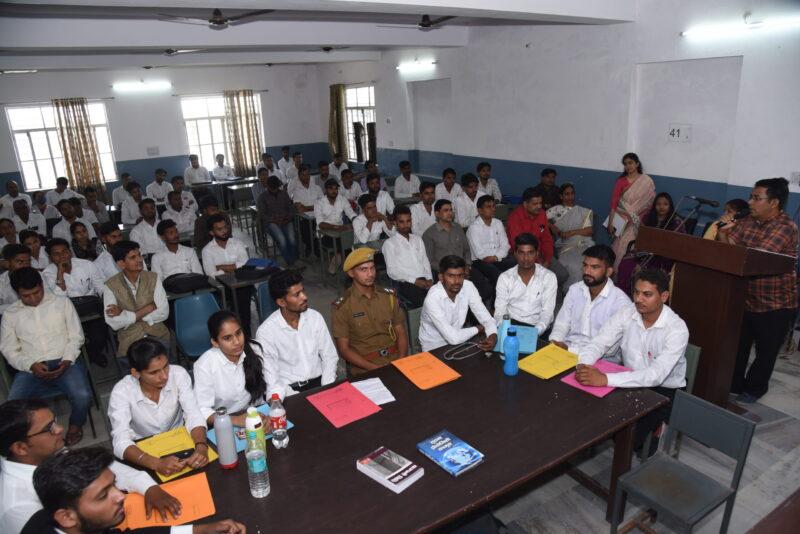 Moot Court organized in Tonk's Rajiv Gandhi Law College Tonk