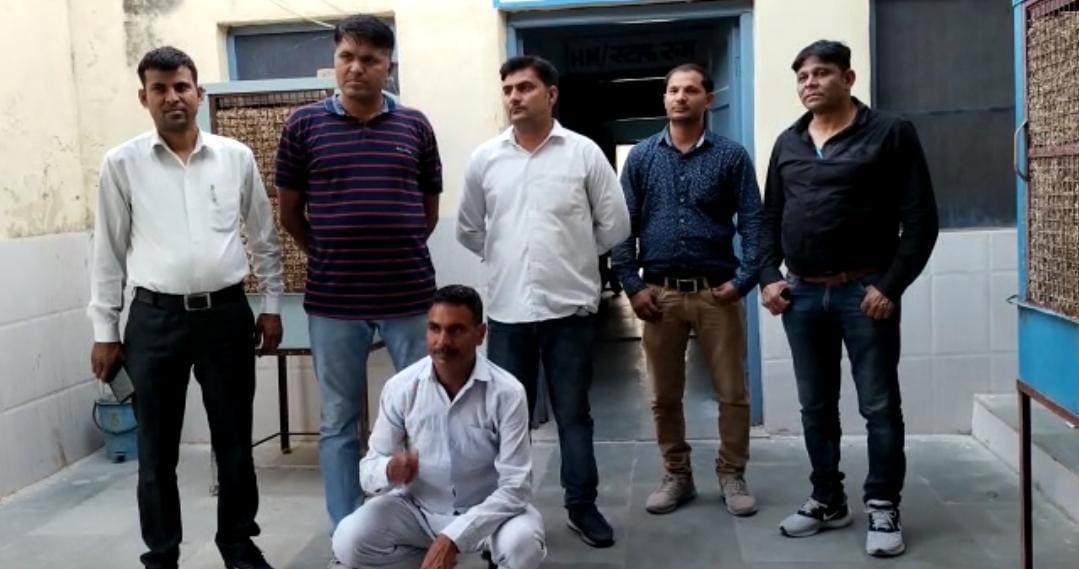 ACB arrested red handed taking head constable Lekh Ram Sharma in Bharatpur