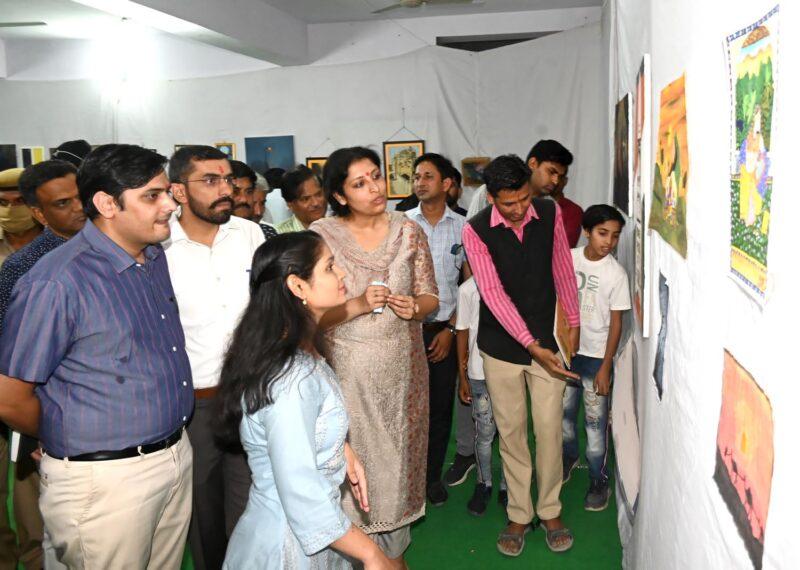 Colors of Rajasthan folk culture seen in Tonk through Run for Rajasthan, photo exhibition, poster release