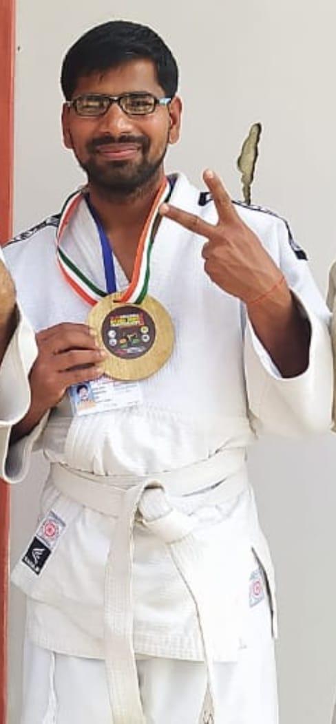 चन्द्र मोहन गुर्जर ने कांस्य पदक जीतकर जिले का गौरव बढ़ाया | Chandra Mohan Gurjar made the district proud by winning bronze medal चन्द्र मोहन गुर्जर ने कांस्य पदक जीतकर जिले का गौरव बढ़ाया | Chandra Mohan Gurjar made the district proud by winning bronze medal