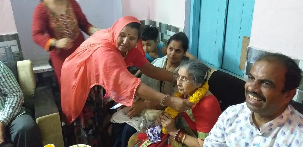 पीएम मोदी की पत्नी का भीलवाड़ा तेली समाज ने किया स्वागत,एक निजी कार्यक्रम  में होगी शामिल