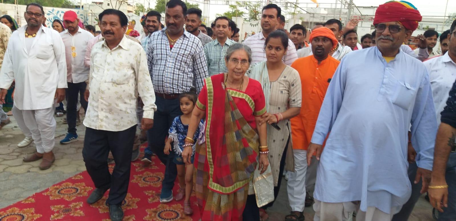 पीएम मोदी की पत्नी का भीलवाड़ा तेली समाज ने किया स्वागत,एक निजी कार्यक्रम  में होगी शामिल