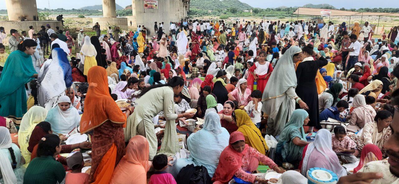 Tonk Pinjara Namdagran Samaj organized a mass group