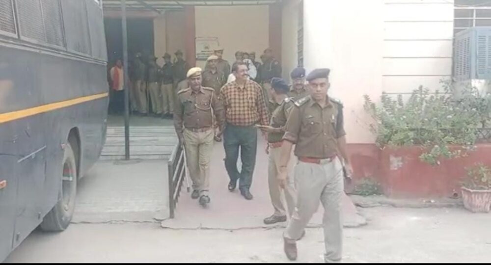 Sawaimadhopur district's famous CI Ful Mohammad murder case, the court held 30 accused guilty, acquitted 49 accused