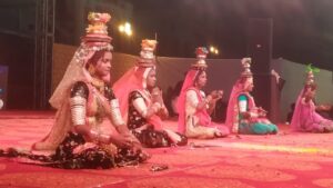 सांस्कृतिक संध्या में विभिन्न मनमोहक नृत्य प्रस्तुत किए गए