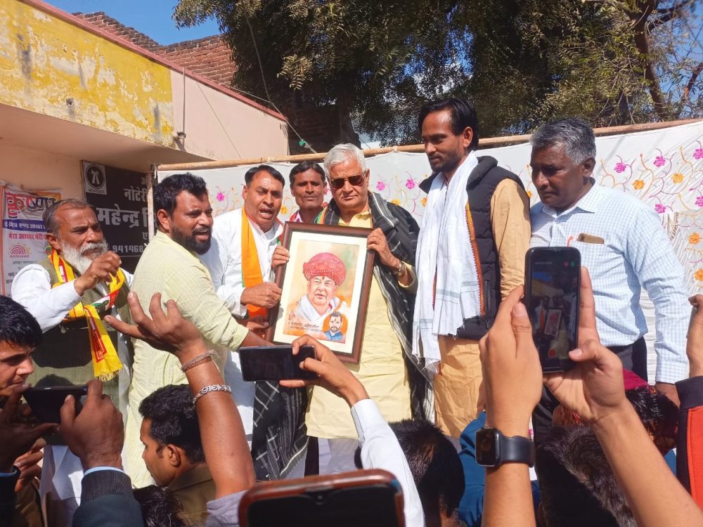 Kirodi roared in Jan Aakrosh Mahasabha, Congress government busy in chair tussle, people trust God
