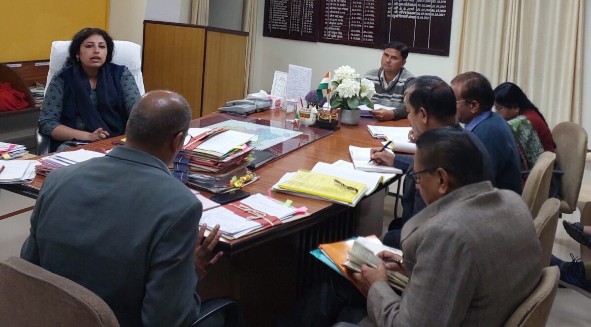 Tonk District Collector took a meeting regarding improvement in the quality of education and Mission Prerana Arise