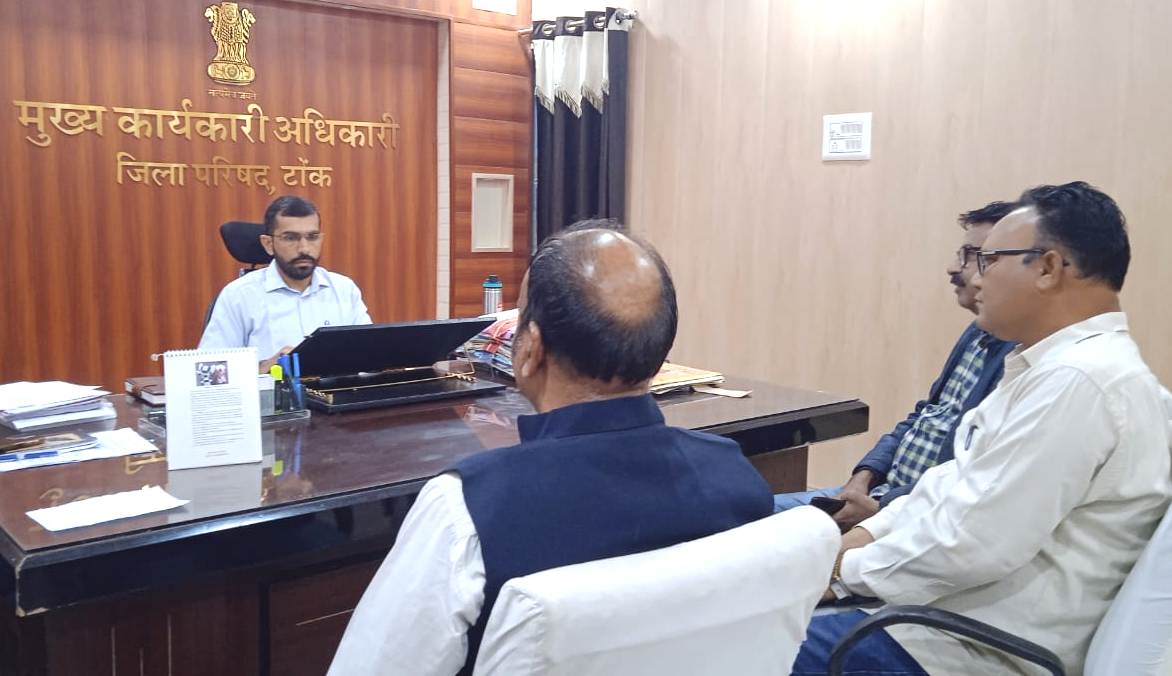 Meeting held regarding Banas Mahotsav and Tonk Sthapana Mahotsav Discussion on celebrating both the festivals jointly under the chairmanship of CEO Zilla Parishad