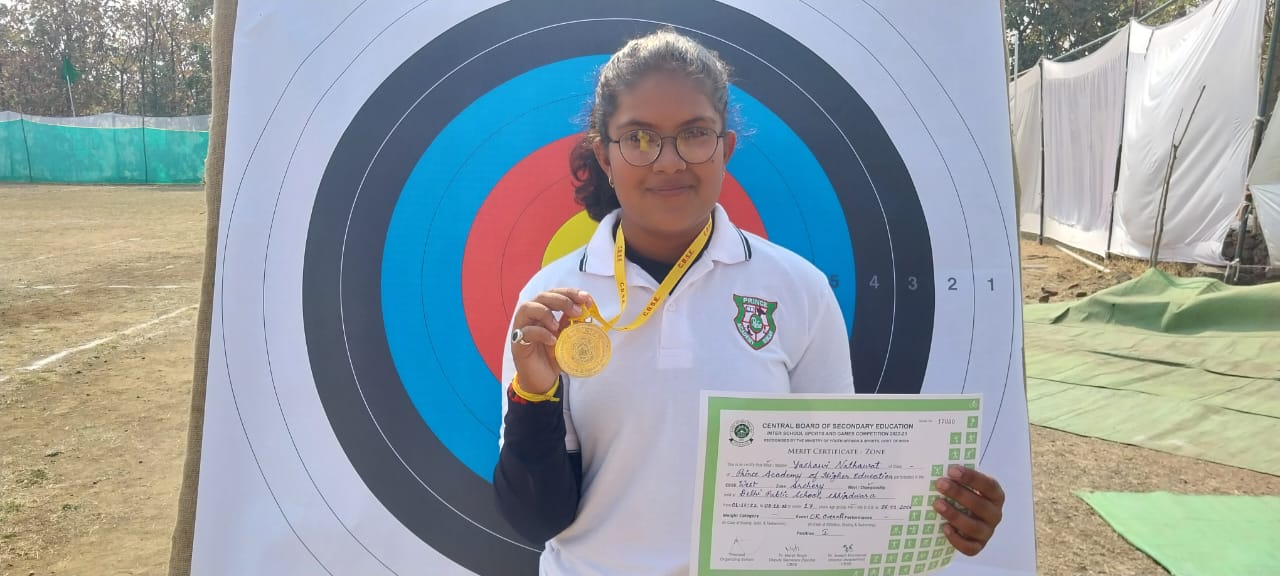 Yashasvi Nathawat (CBSE) won Gold Medal in West Zone School Archery Competition, West Zone Champion