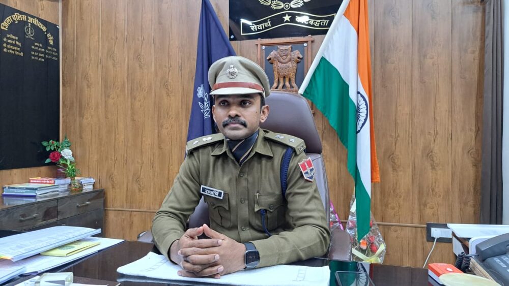 Tonk District Superintendent of Police Rajarshi Raj Verma took charge