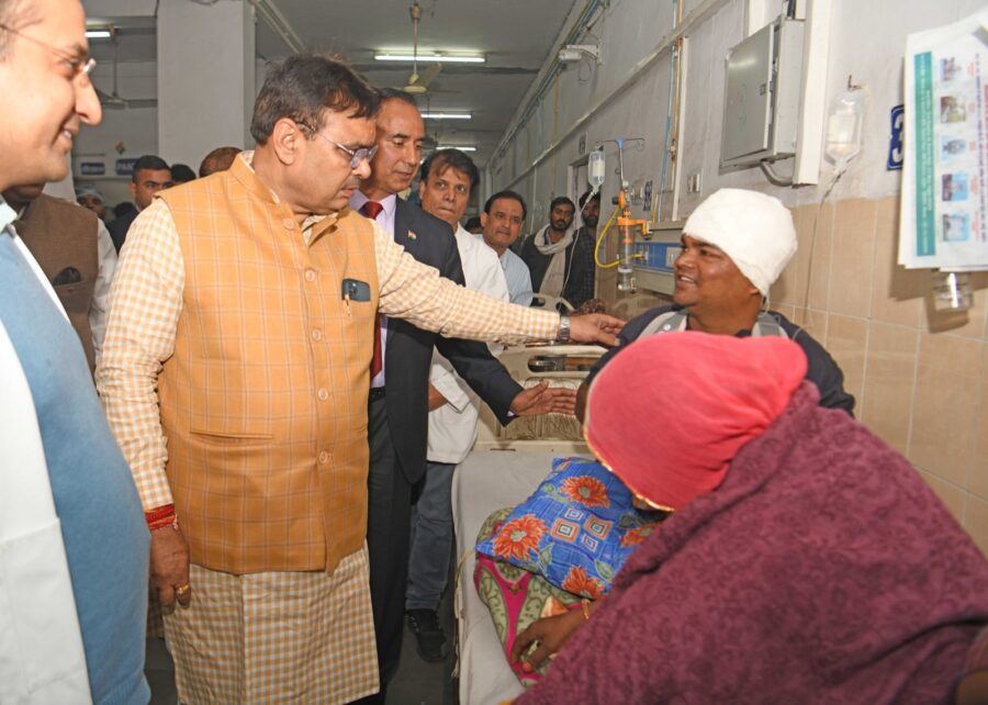 मुख्यमंत्री भजनलाल शर्मा एक्शन में पहुंचे अचानक एसएमएस हॉस्पिटल में मिली खामियां हुए नाराज लगाई लताड़ 